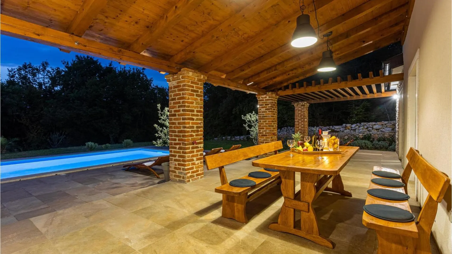Villa Lucia Hlapa Holiday home