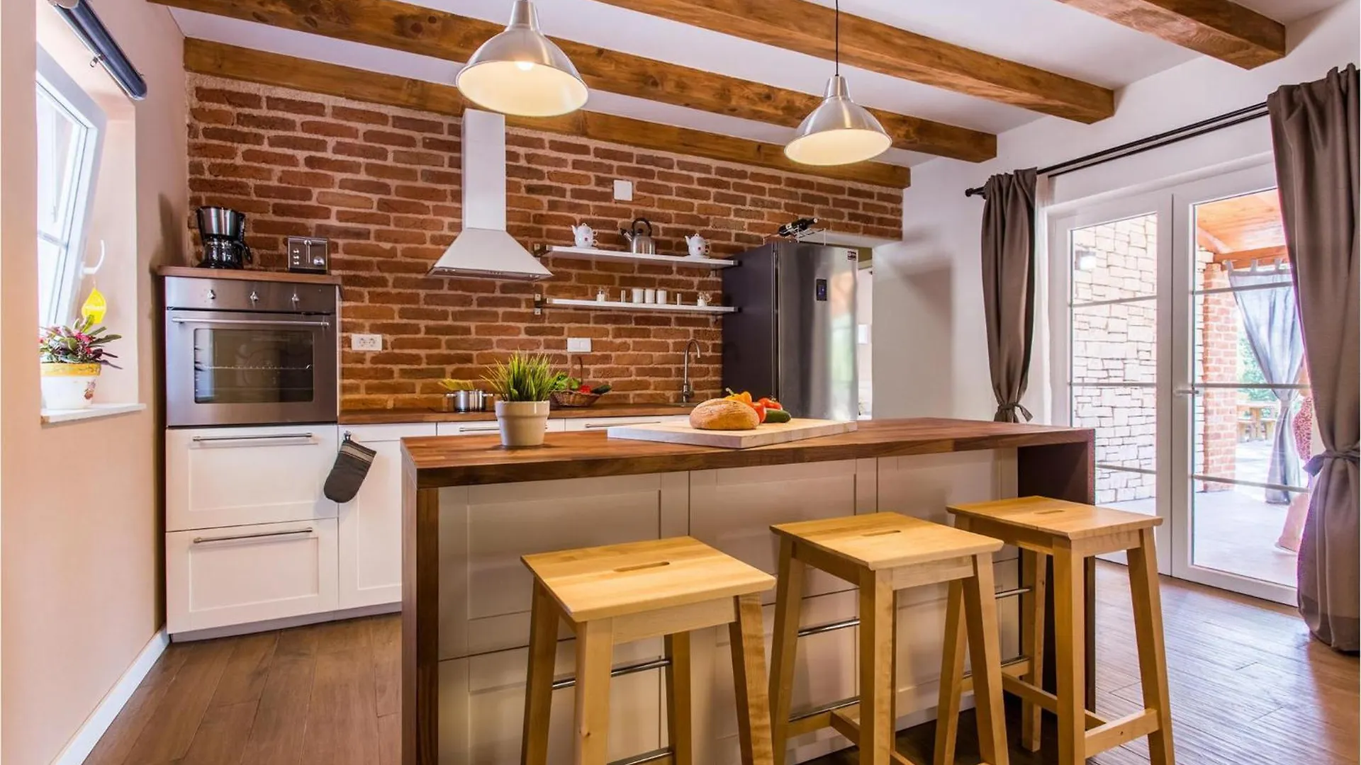 Holiday home Villa Lucia Hlapa